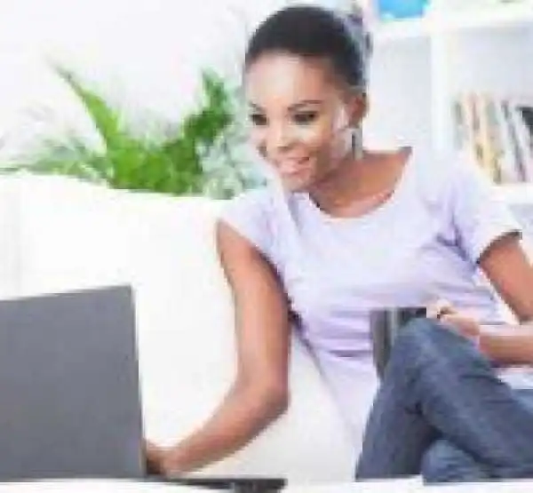 How To Spot Chronic Female Flirts On Social Media
